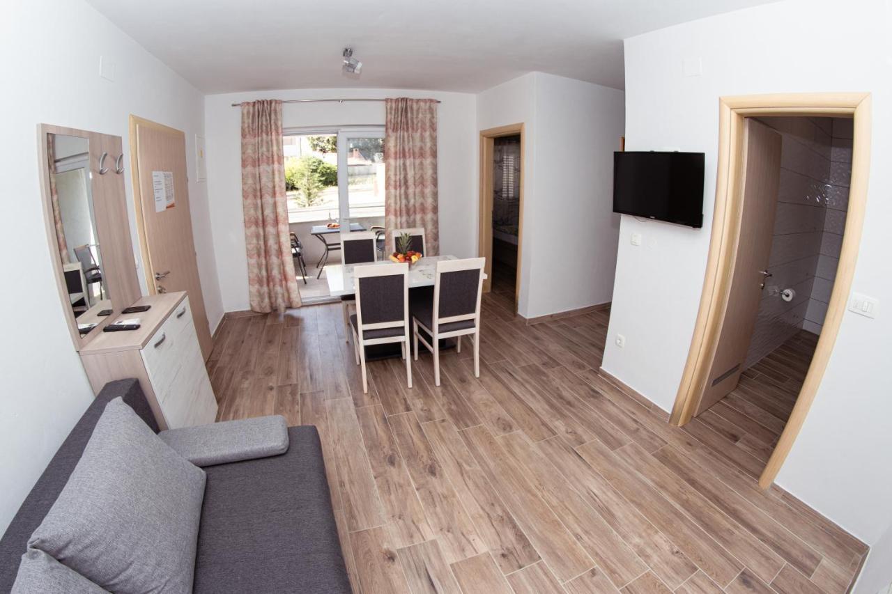 Apartmani Mijo, Biograd Na Moru Dış mekan fotoğraf