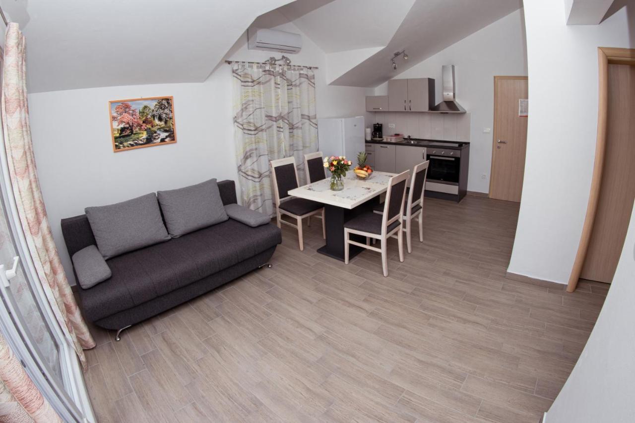 Apartmani Mijo, Biograd Na Moru Dış mekan fotoğraf